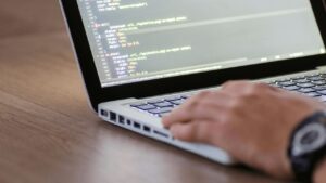Read more about the article As linguagens de programação mais pedidas em vagas de emprego (e como começar)
