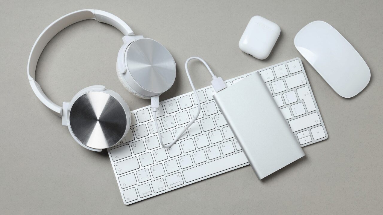 No momento, você está visualizando Top 5 Gadgets para Profissionais que Trabalham em Casa (Home Office 2025)