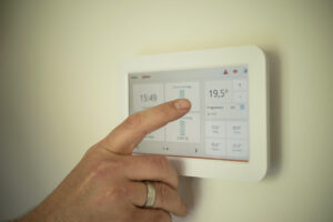 Icons showing security, convenience, and energy saving